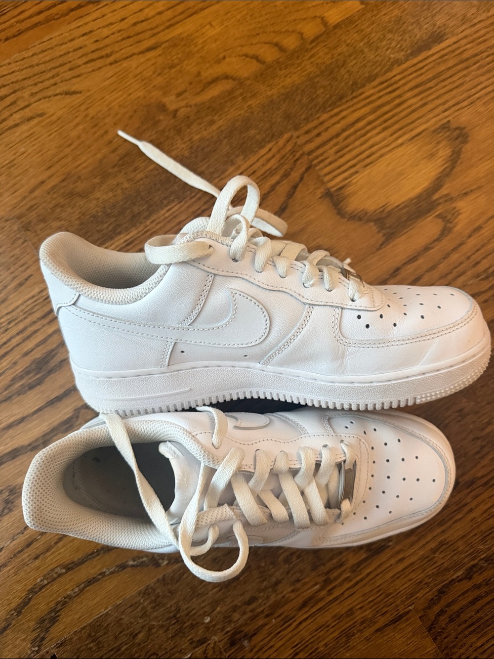 Nike Men’s White Low-Top Leather Sneakers